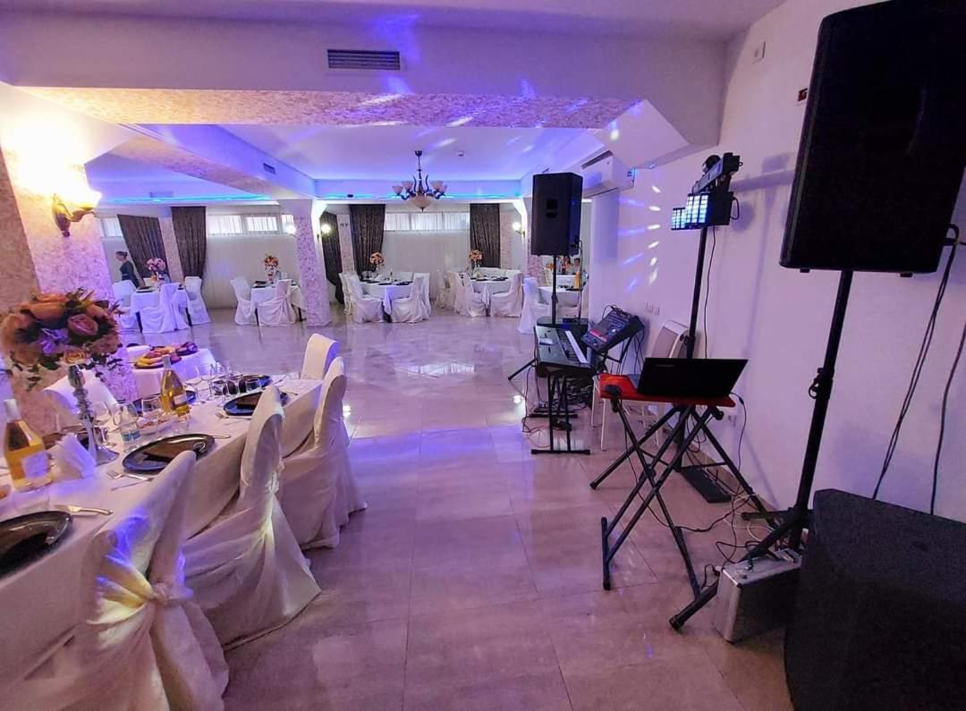 Pensiunea El Ryo Călimăneşti Exteriör bild