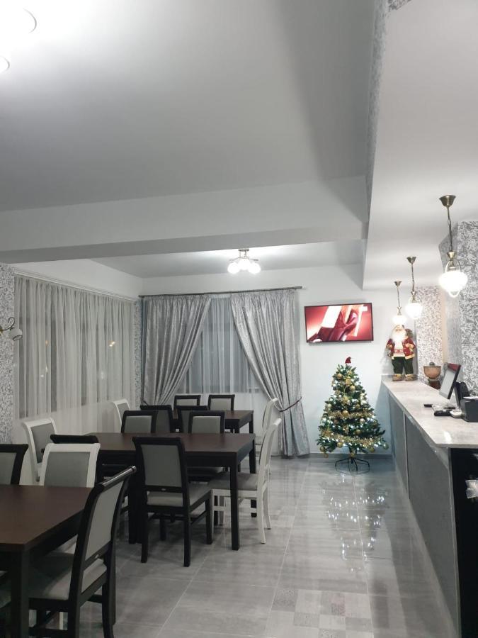 Pensiunea El Ryo Călimăneşti Exteriör bild