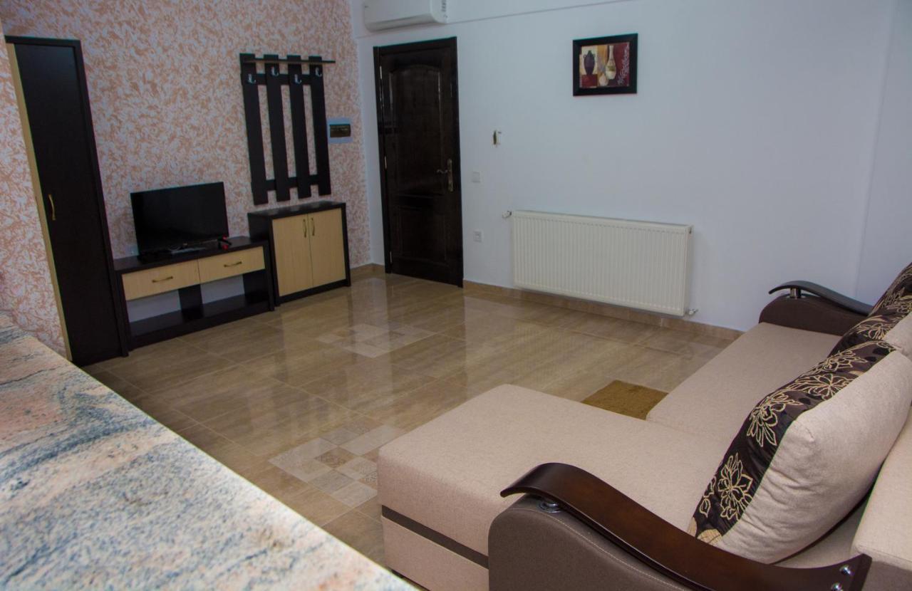 Pensiunea El Ryo Călimăneşti Exteriör bild